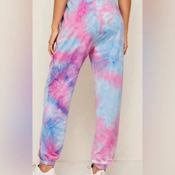 TIE DYED JOGGERS & CROPPED SWEATSHIRT SET - Picture 7 of 13